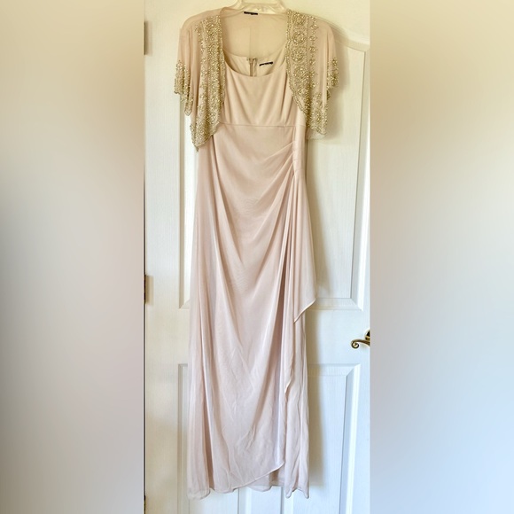 Special Occasion Dress - Picture 2 of 7